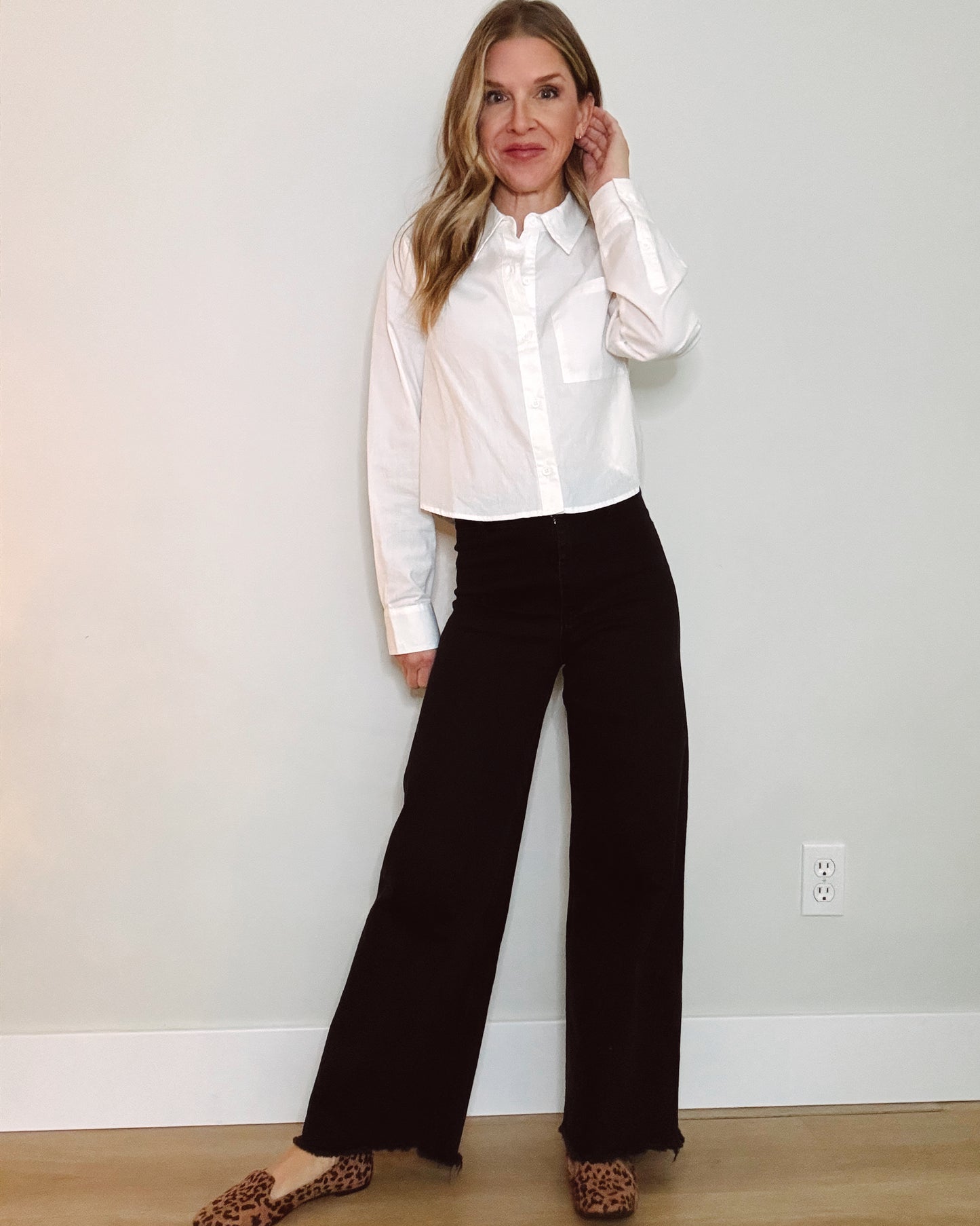 Wide Leg Raw Hem Jeans - Black