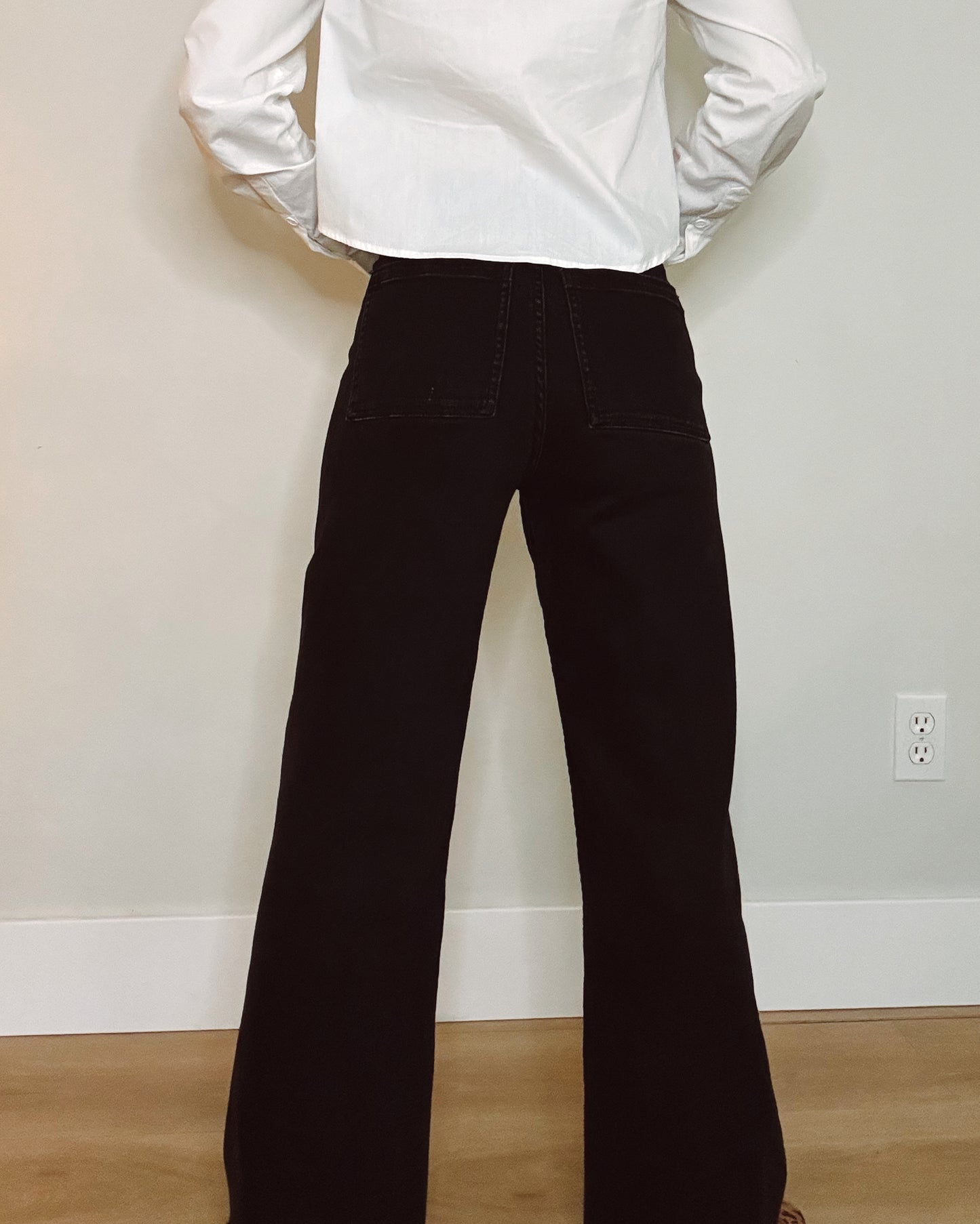Wide Leg Raw Hem Jeans - Black