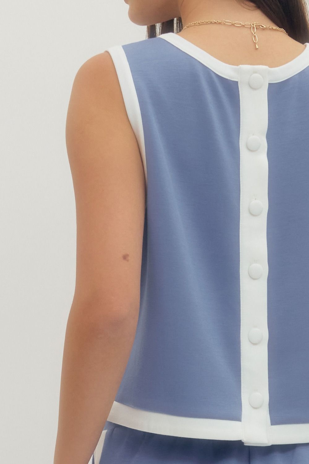Off Duty Contrast Trim Tank